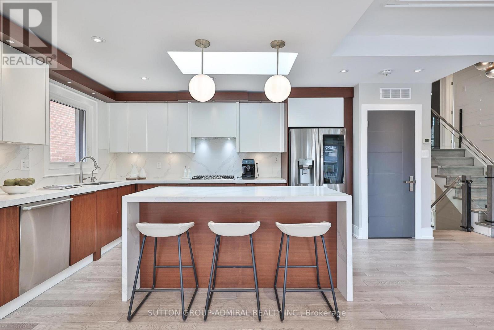 29 Acton Avenue, Toronto (Bathurst Manor), Ontario  M3H 4G6 - Photo 7 - C12914234