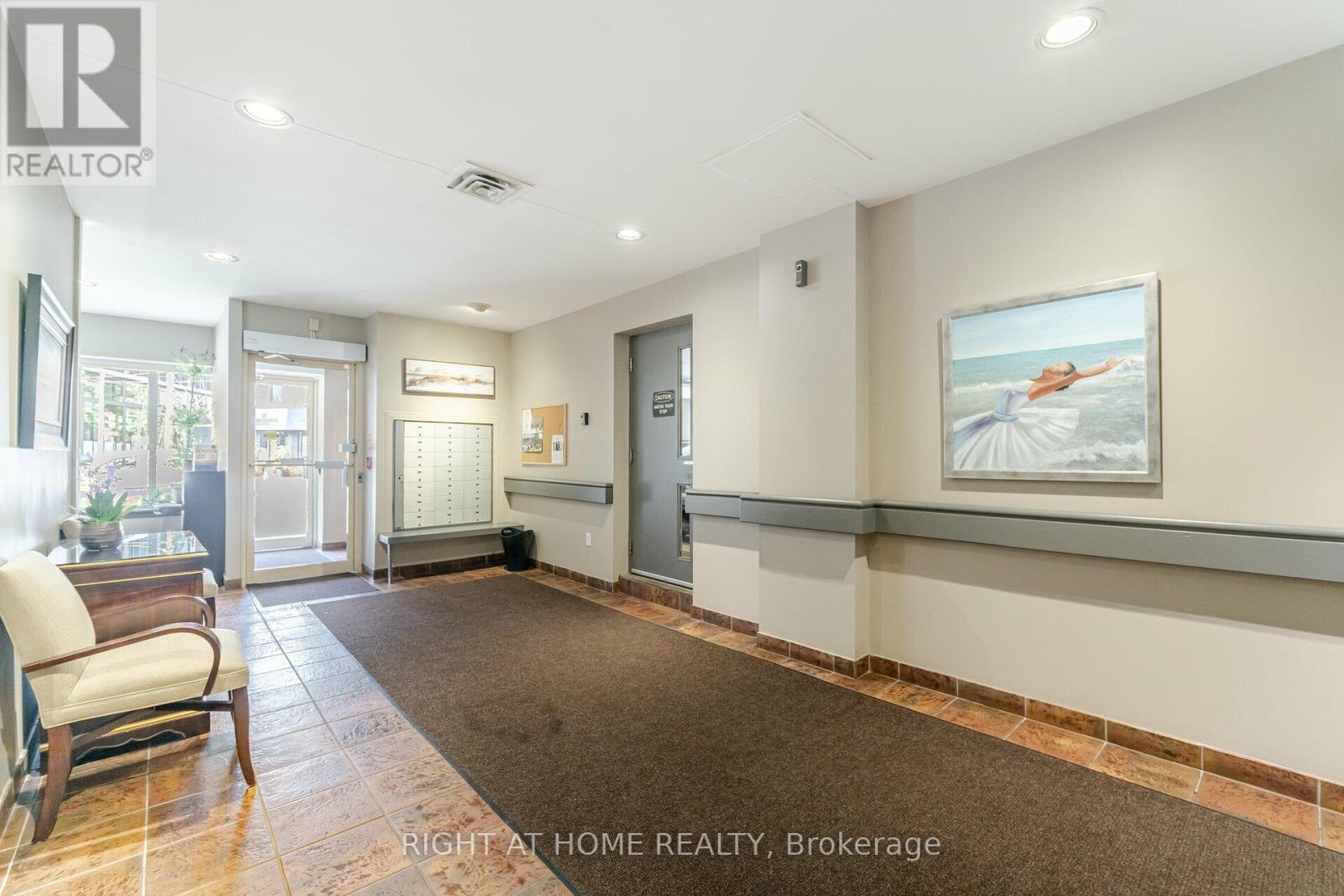 306 - 1387 Bayview Avenue, Toronto, Ontario  M4G 3A5 - Photo 4 - C12914256