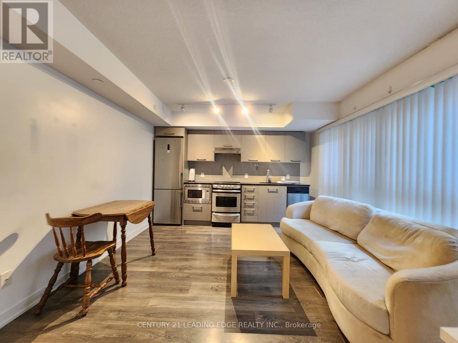 1011 - 87 Peter Street, Toronto (Waterfront Communities), Ontario  M5V 2G4 - Photo 2 - C12914260