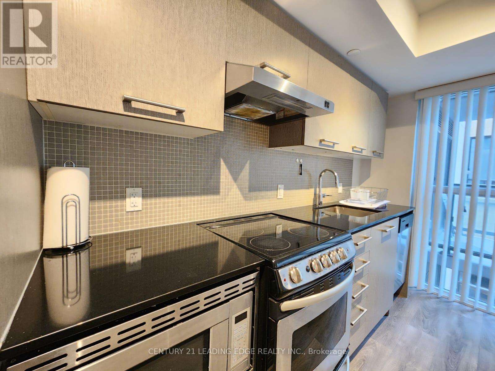 1011 - 87 Peter Street, Toronto (Waterfront Communities), Ontario  M5V 2G4 - Photo 3 - C12914260