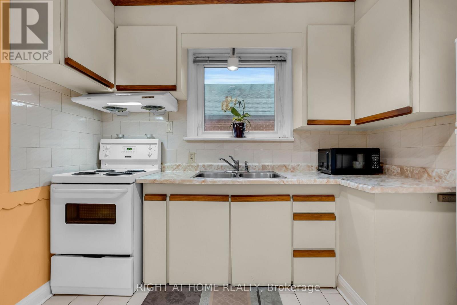 702 Pharmacy Avenue, Toronto, Ontario  M1L 3J2 - Photo 21 - E12914176