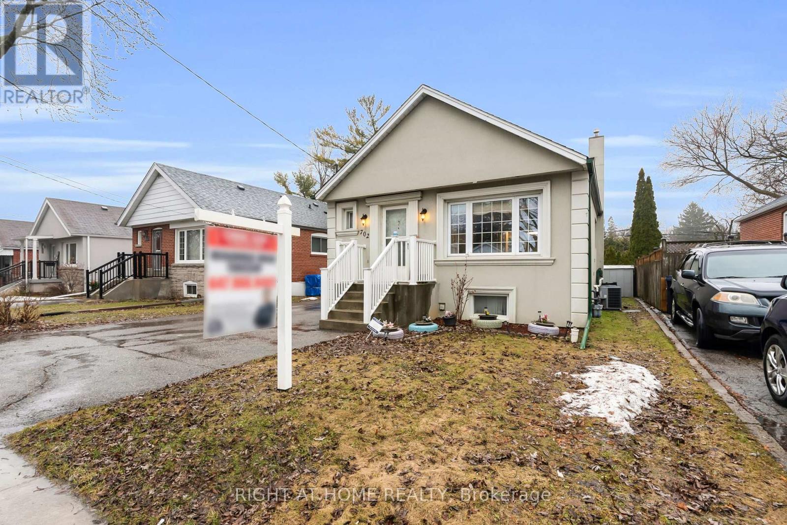 702 Pharmacy Avenue, Toronto, Ontario  M1L 3J2 - Photo 4 - E12914176