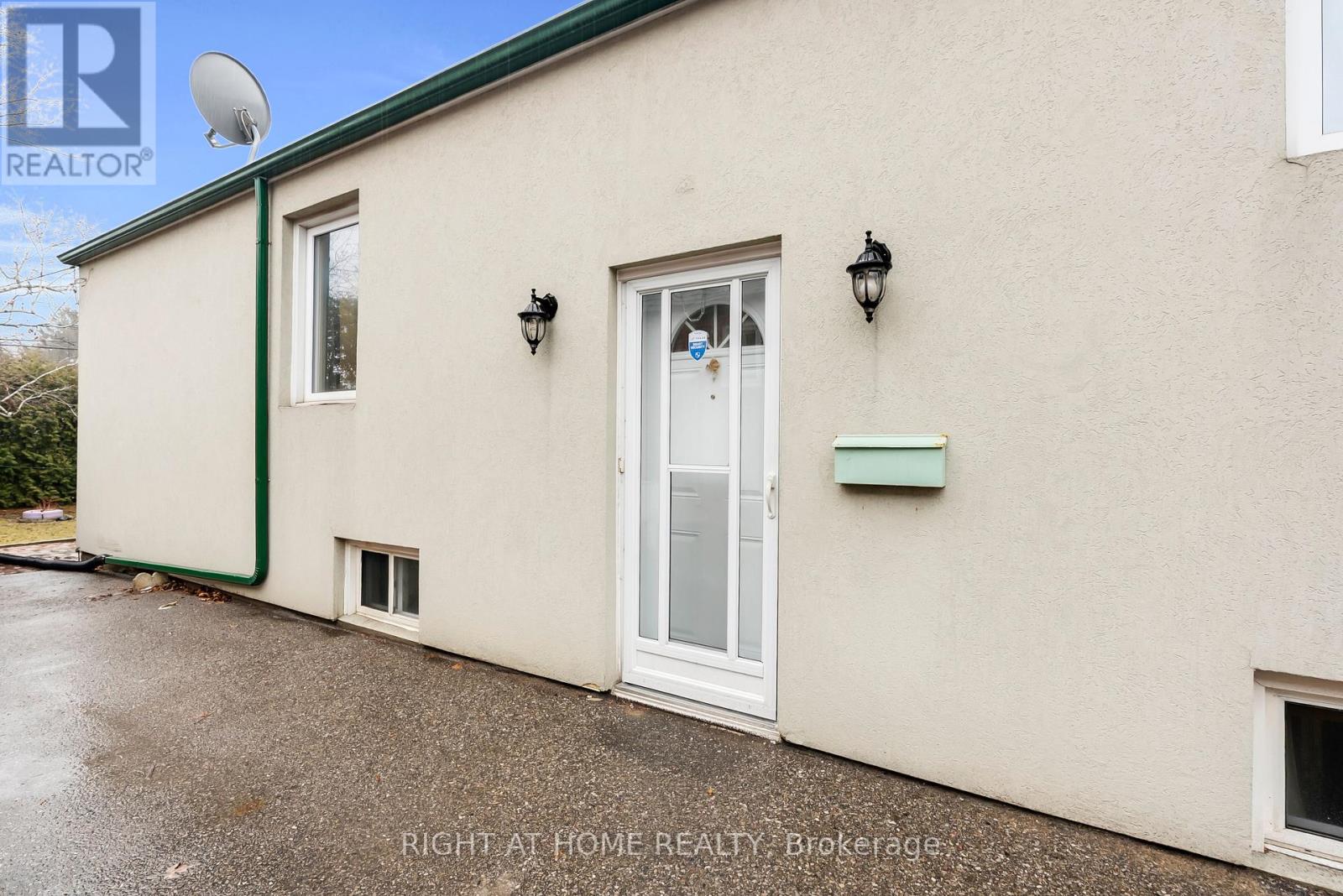 702 Pharmacy Avenue, Toronto, Ontario  M1L 3J2 - Photo 43 - E12914176