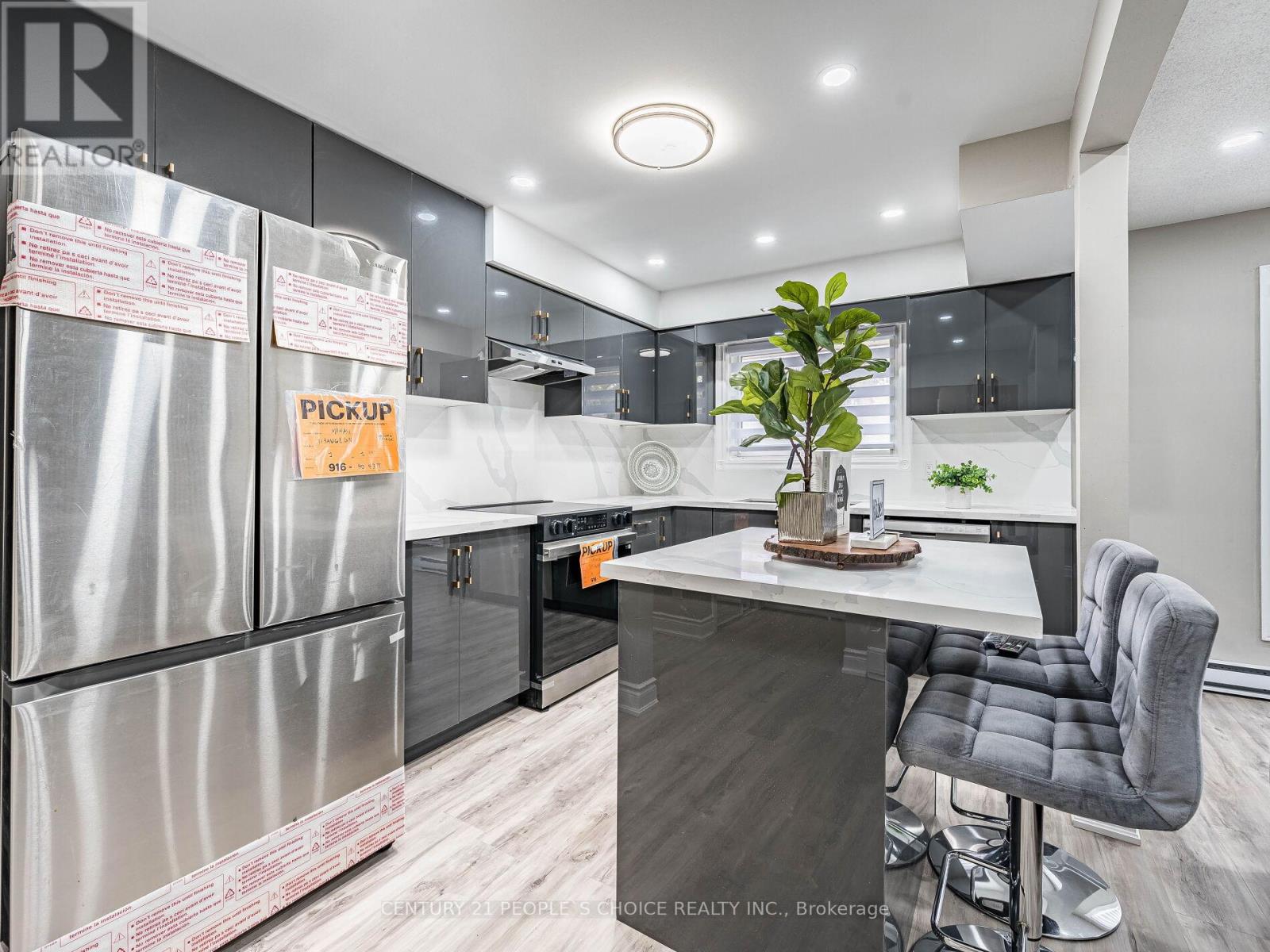 25 - 506 NORMANDY STREET, Oshawa, Ontario