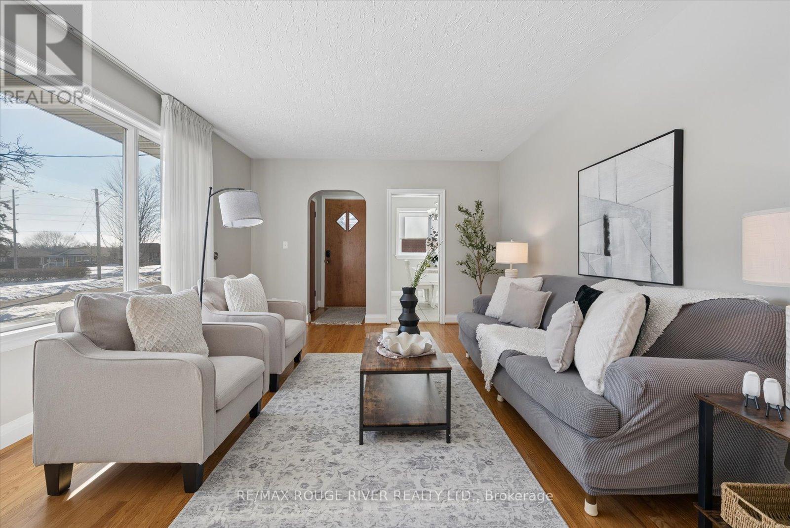 112 Wellington Avenue W, Oshawa, Ontario  L1H 3X9 - Photo 4 - E12914302