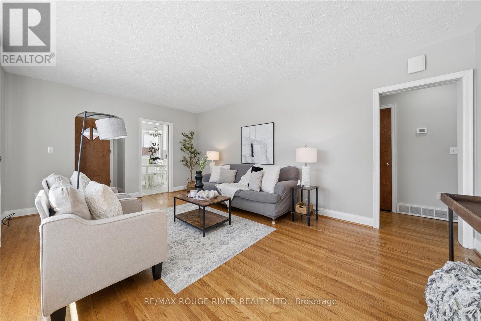 112 Wellington Avenue W, Oshawa, Ontario  L1H 3X9 - Photo 5 - E12914302