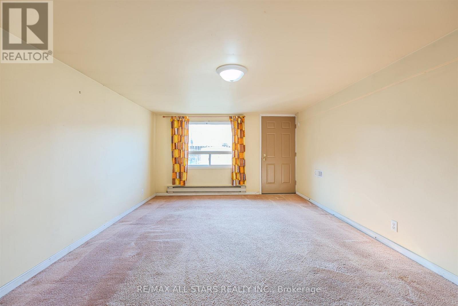 50 Southampton Drive, Toronto, Ontario  M1K 4V7 - Photo 14 - E12914378