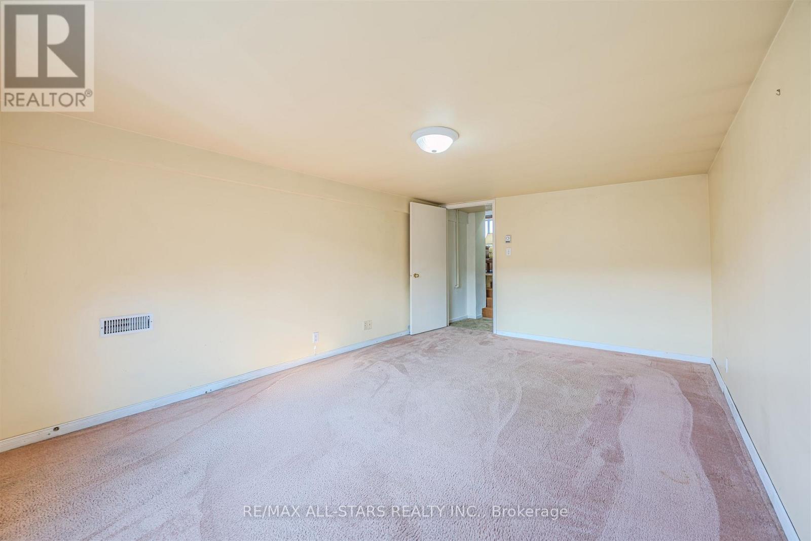 50 Southampton Drive, Toronto, Ontario  M1K 4V7 - Photo 16 - E12914378