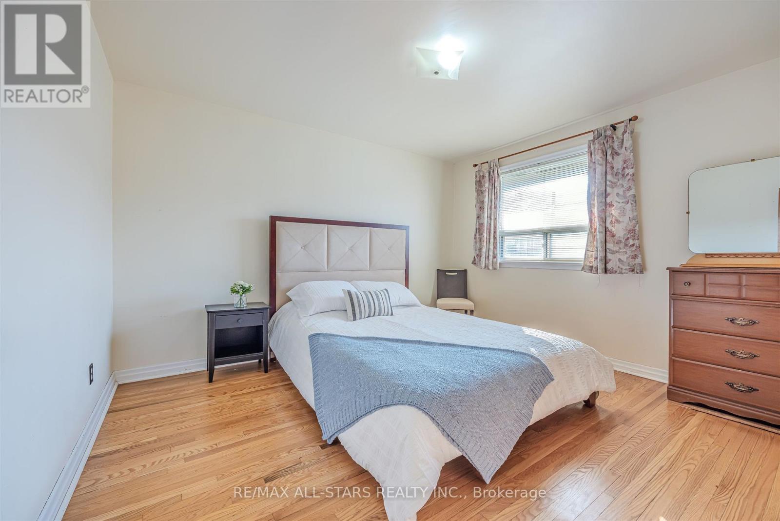 50 Southampton Drive, Toronto, Ontario  M1K 4V7 - Photo 17 - E12914378