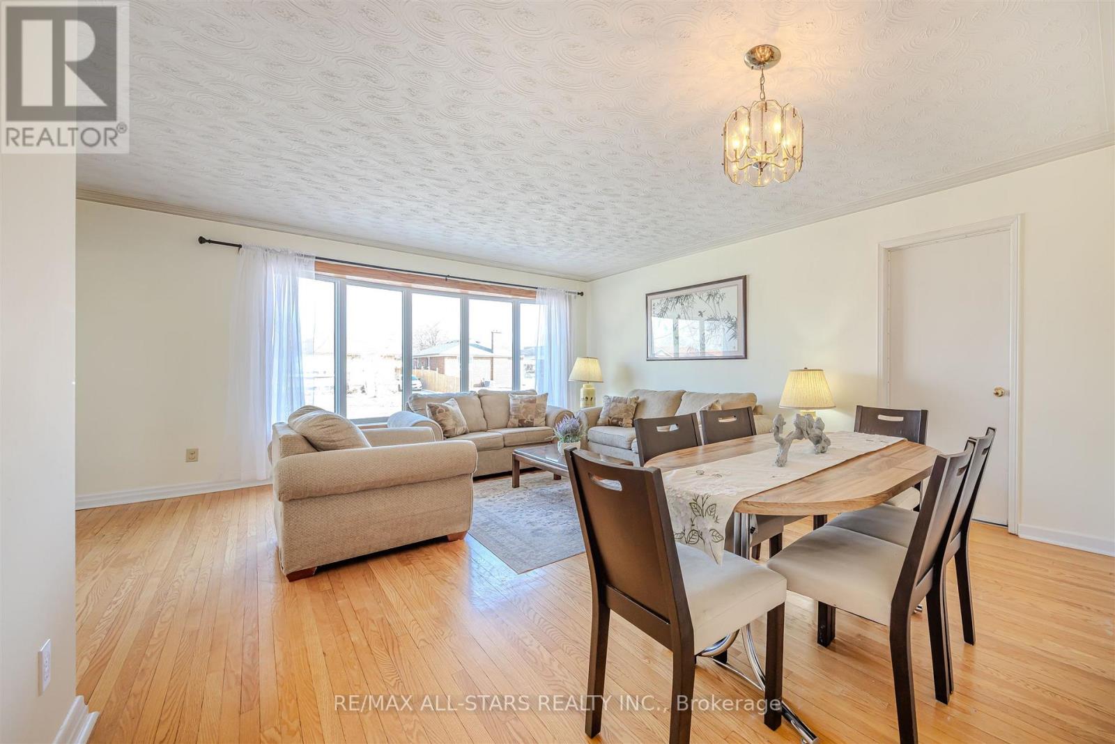 50 Southampton Drive, Toronto, Ontario  M1K 4V7 - Photo 6 - E12914378