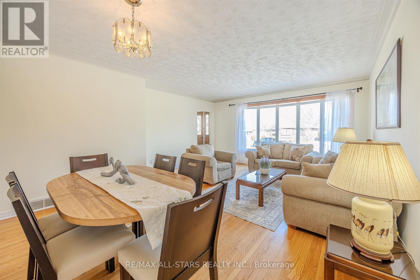 50 Southampton Drive, Toronto, Ontario  M1K 4V7 - Photo 8 - E12914378