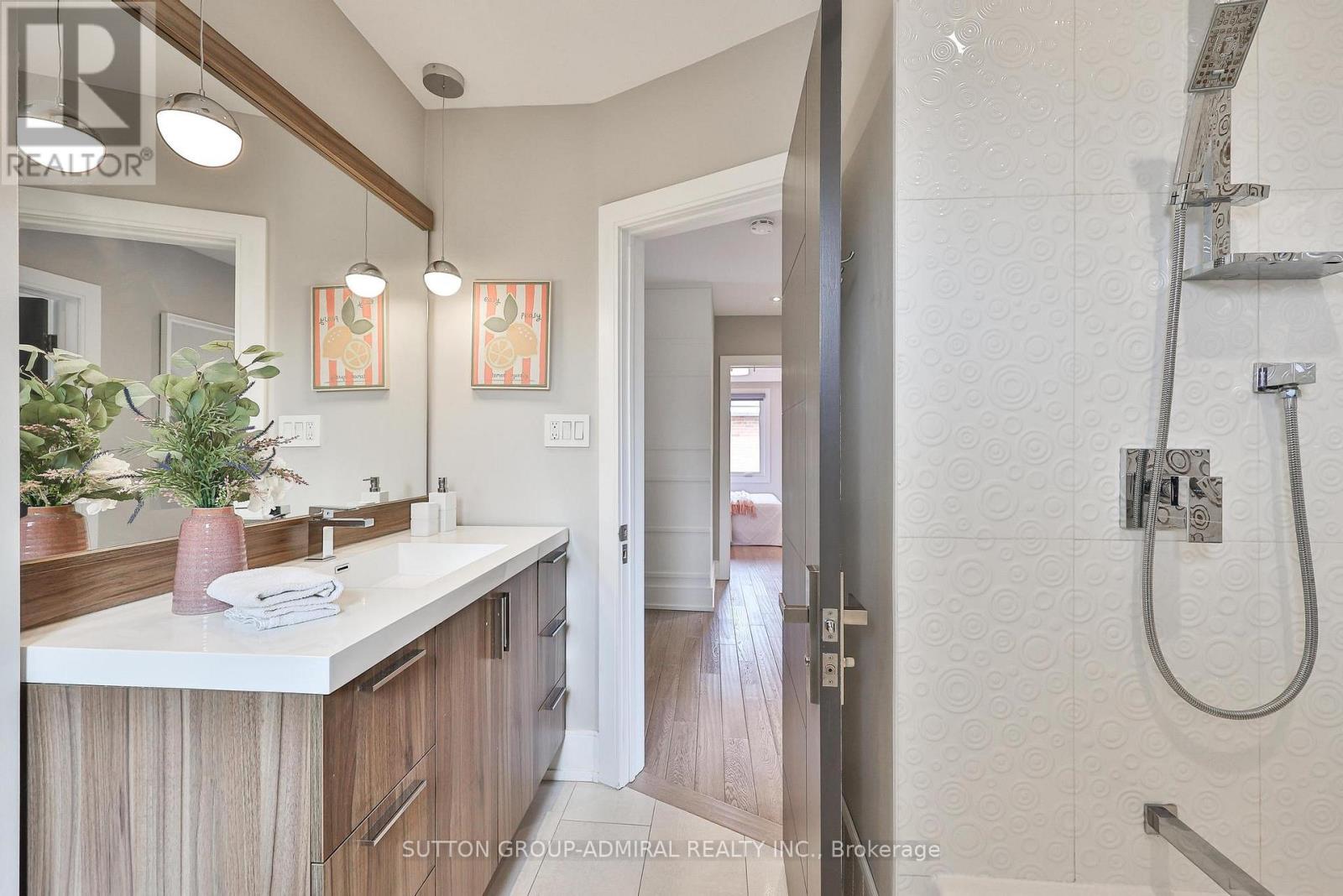 29 Acton Avenue, Toronto (Bathurst Manor), Ontario  M3H 4G6 - Photo 22 - C12914234