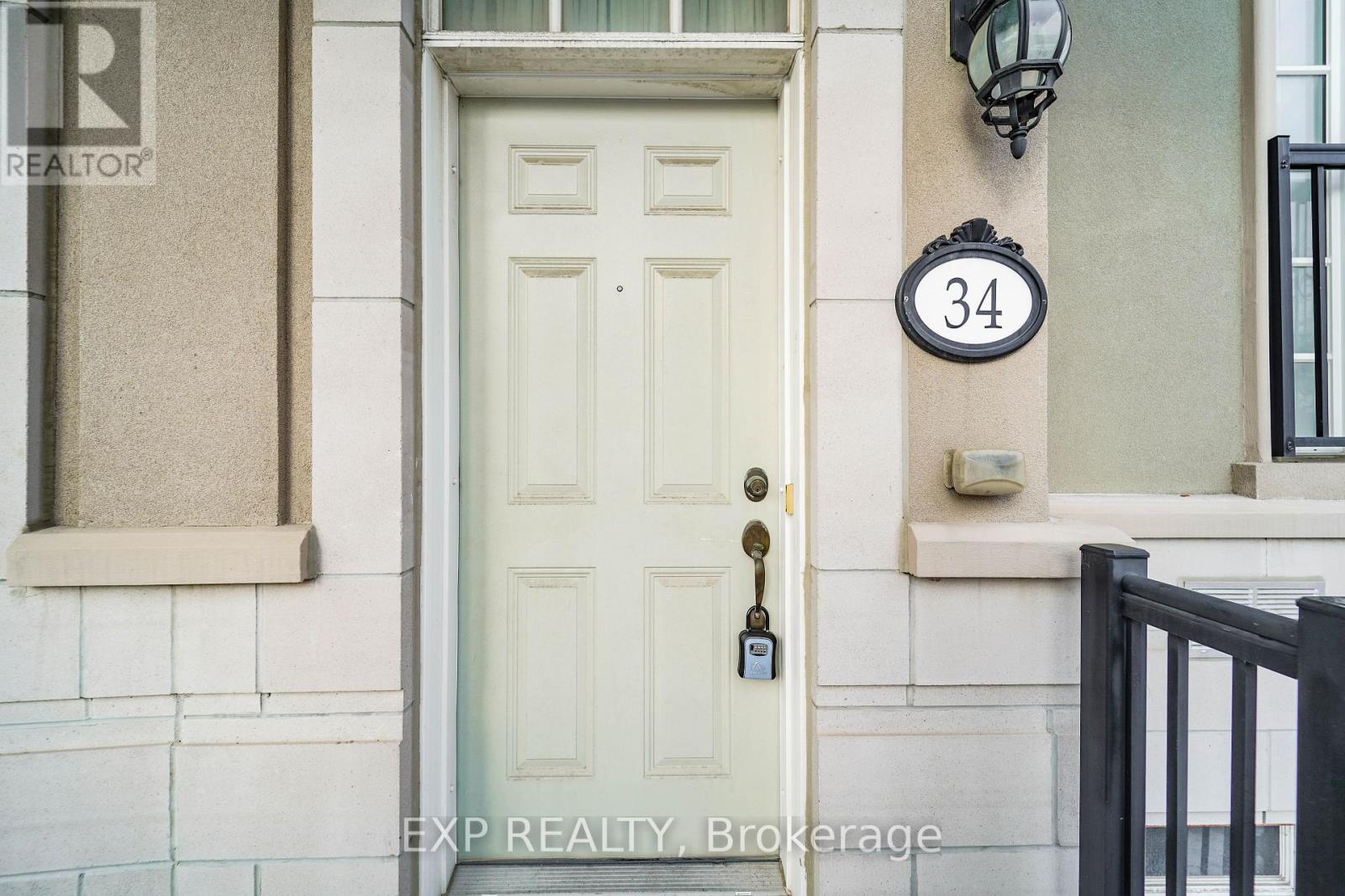 34 Bonnycastle Road, Markham (Unionville), Ontario  L6G 0C2 - Photo 2 - N12914044