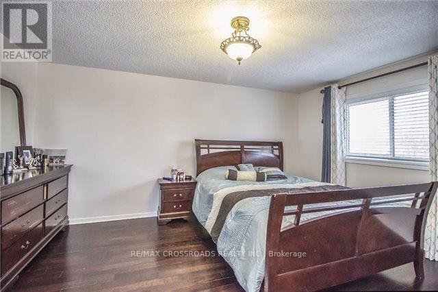 2 Hampstead Court, Markham (Milliken Mills East), Ontario  L3R 3S7 - Photo 10 - N12914108