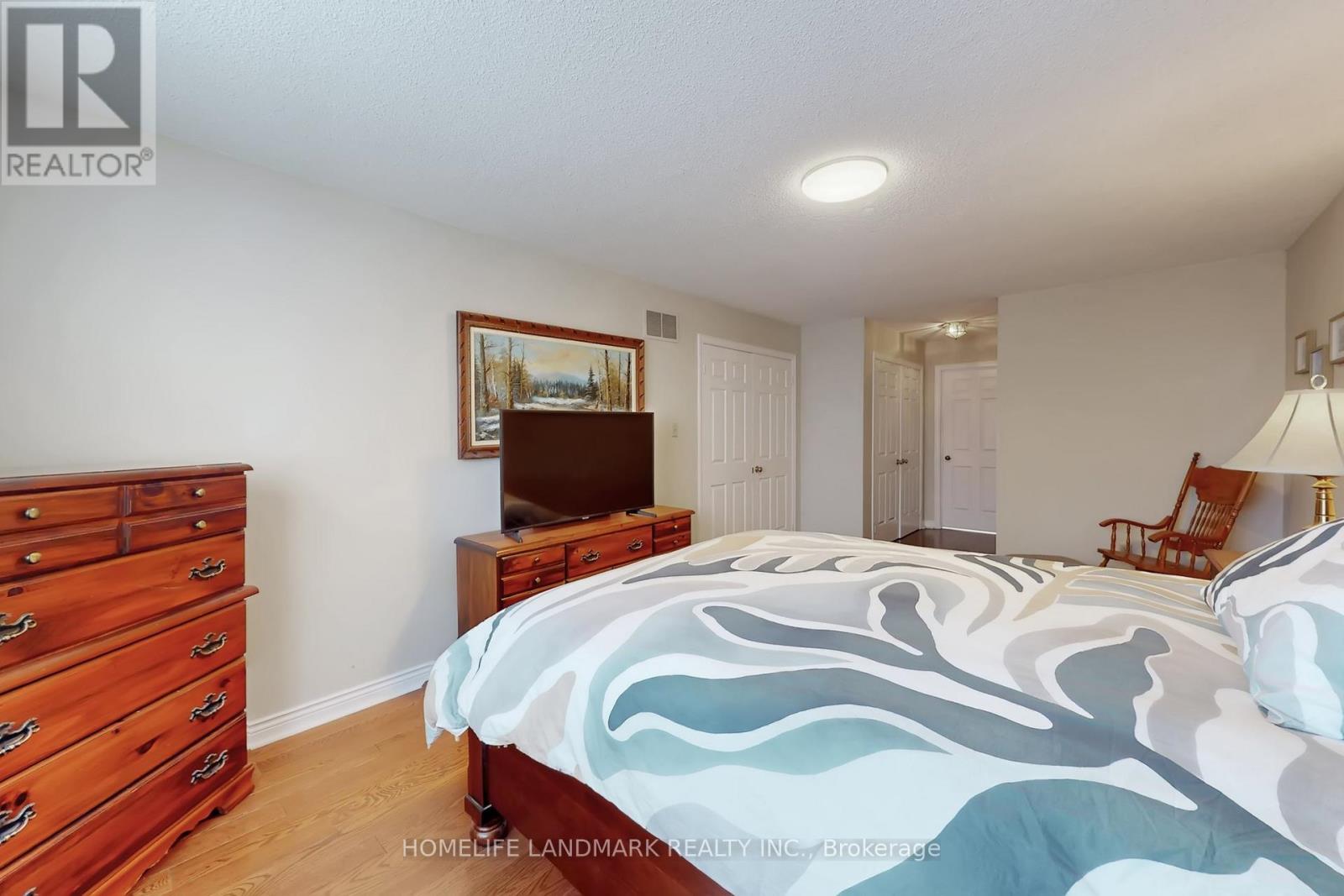 16 Willis Drive, Aurora, Ontario  L4G 5N8 - Photo 21 - N12914126