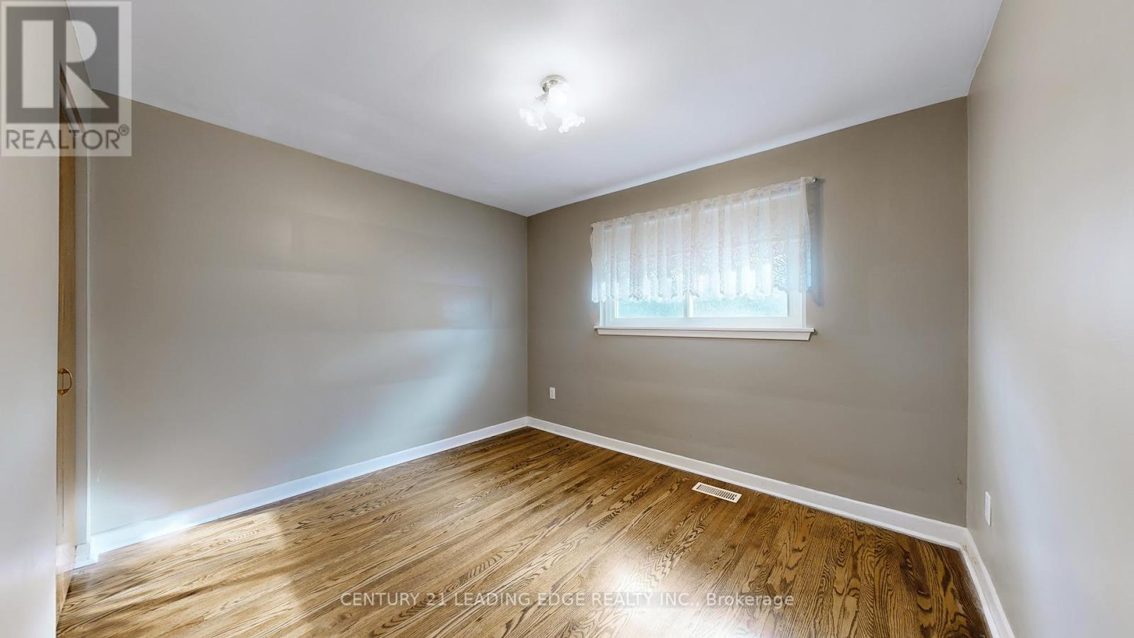 113 Sherwood Forest Drive, Markham, Ontario  L3P 1P9 - Photo 21 - N12914168