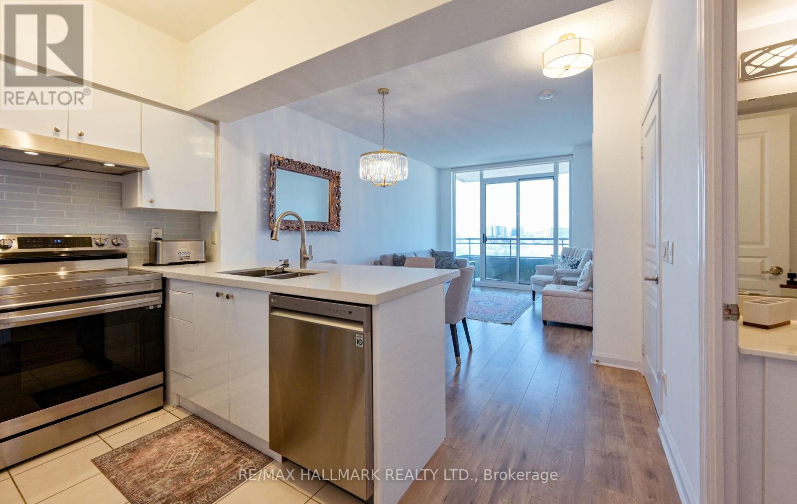 1016 - 350 Red Maple Road, Richmond Hill, Ontario  L4C 6P5 - Photo 16 - N12914196