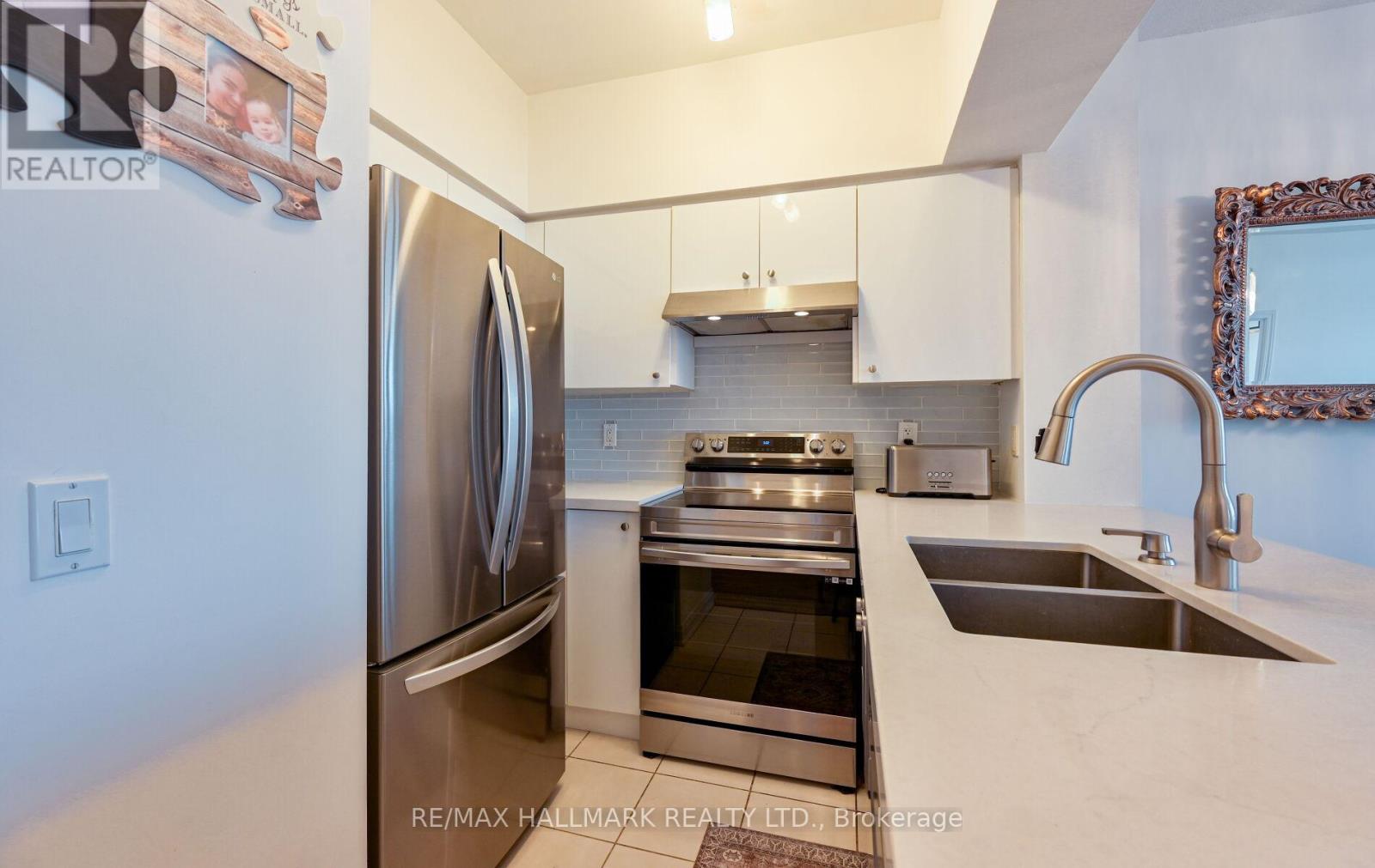 1016 - 350 Red Maple Road, Richmond Hill, Ontario  L4C 6P5 - Photo 28 - N12914196