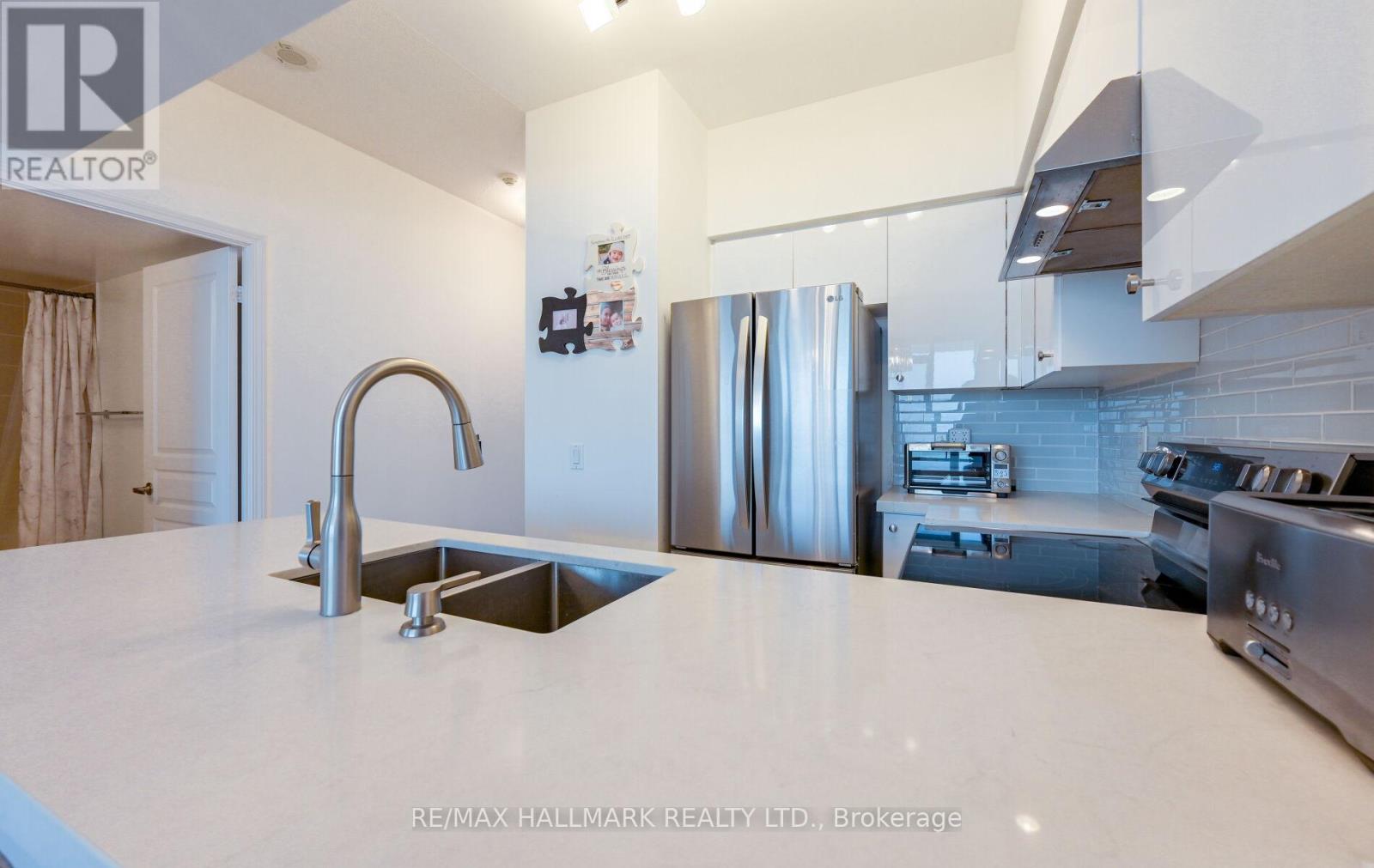 1016 - 350 Red Maple Road, Richmond Hill, Ontario  L4C 6P5 - Photo 29 - N12914196