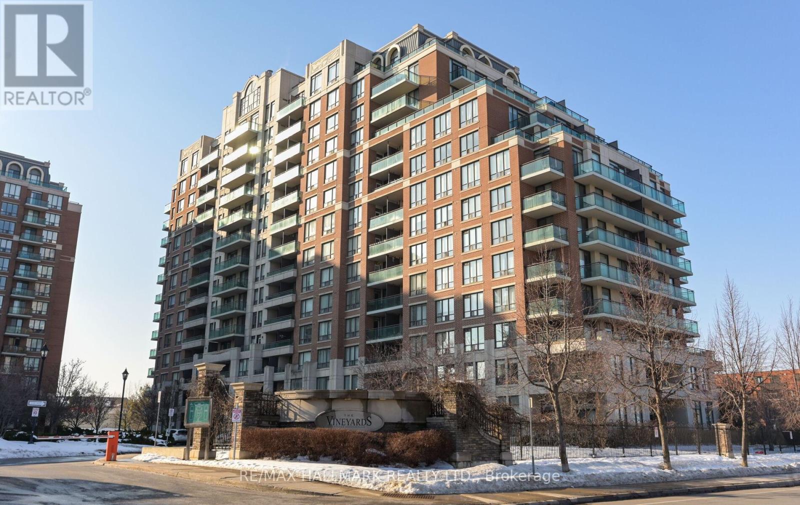 1016 - 350 Red Maple Road, Richmond Hill, Ontario  L4C 6P5 - Photo 3 - N12914196