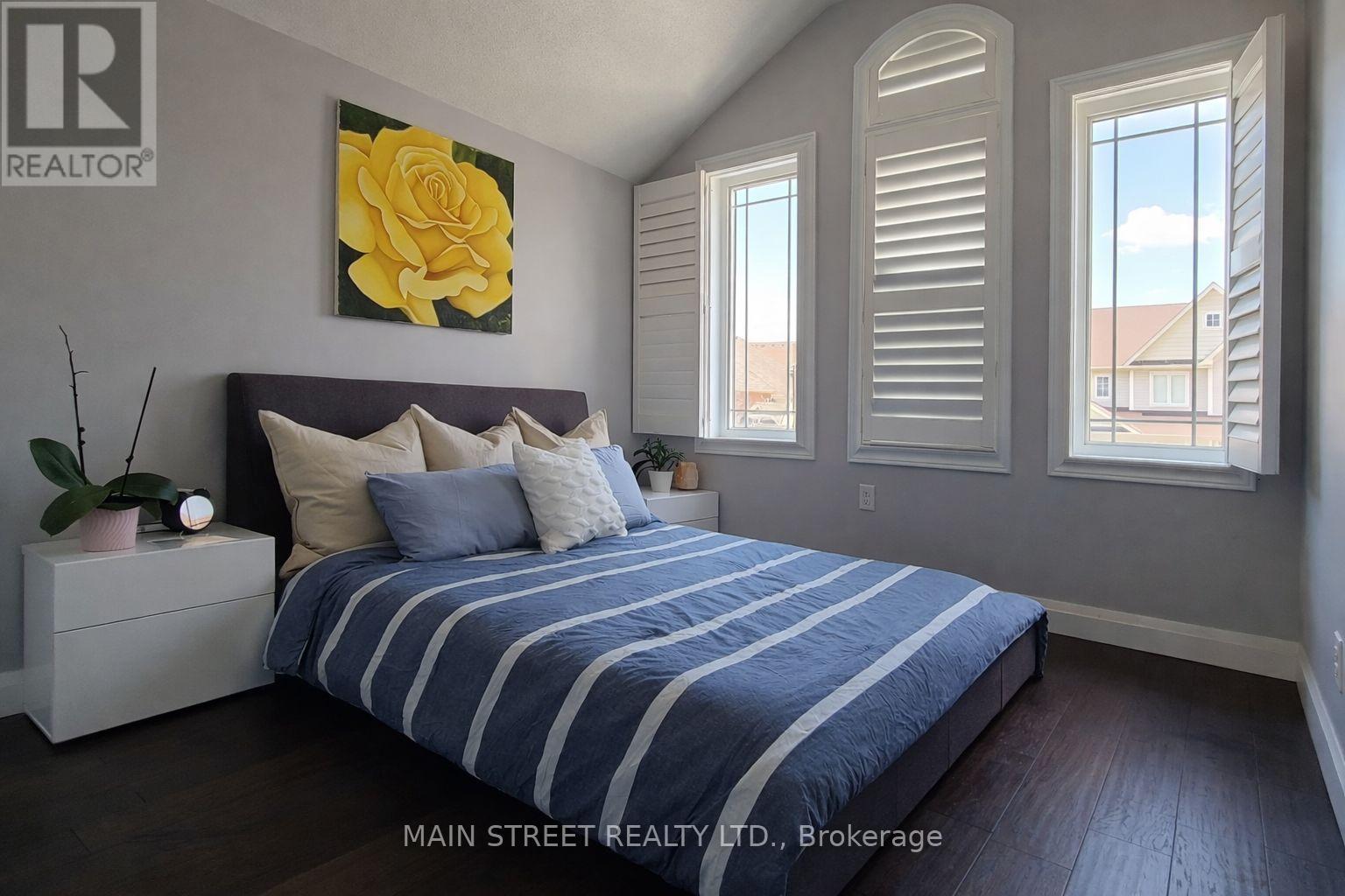 25 Lundigan Drive, Georgina, Ontario  L4P 0C2 - Photo 10 - N12914208