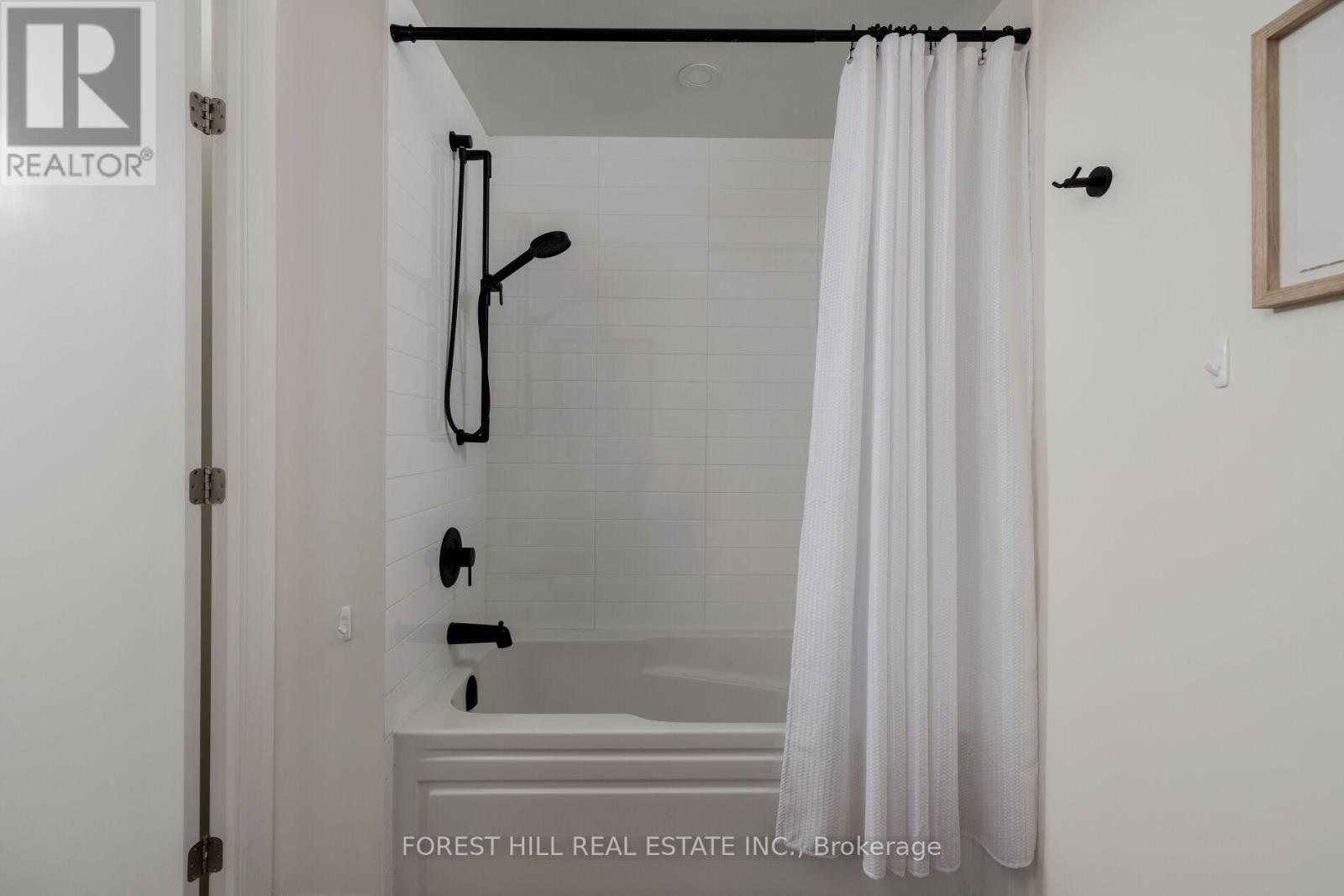 701 - 4800 Highway 7 Road, Vaughan (East Woodbridge), Ontario  L4L 1H8 - Photo 28 - N12914276