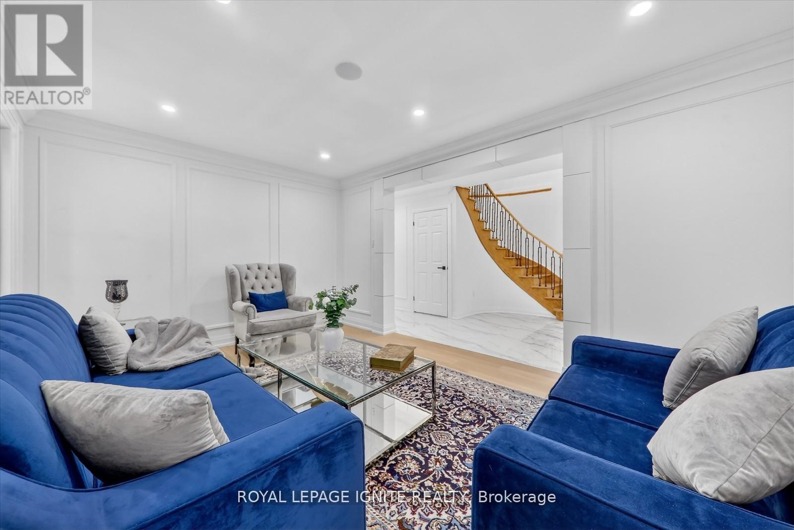 167 Mathewson Street, Vaughan, Ontario  L6A 1B8 - Photo 13 - N12914280