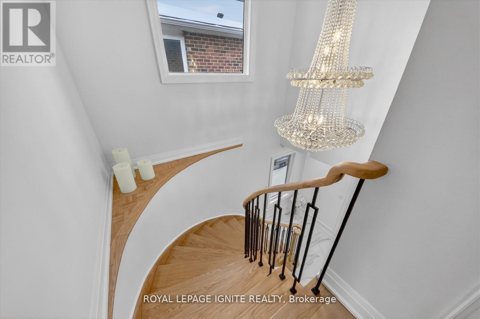 167 Mathewson Street, Vaughan, Ontario  L6A 1B8 - Photo 23 - N12914280