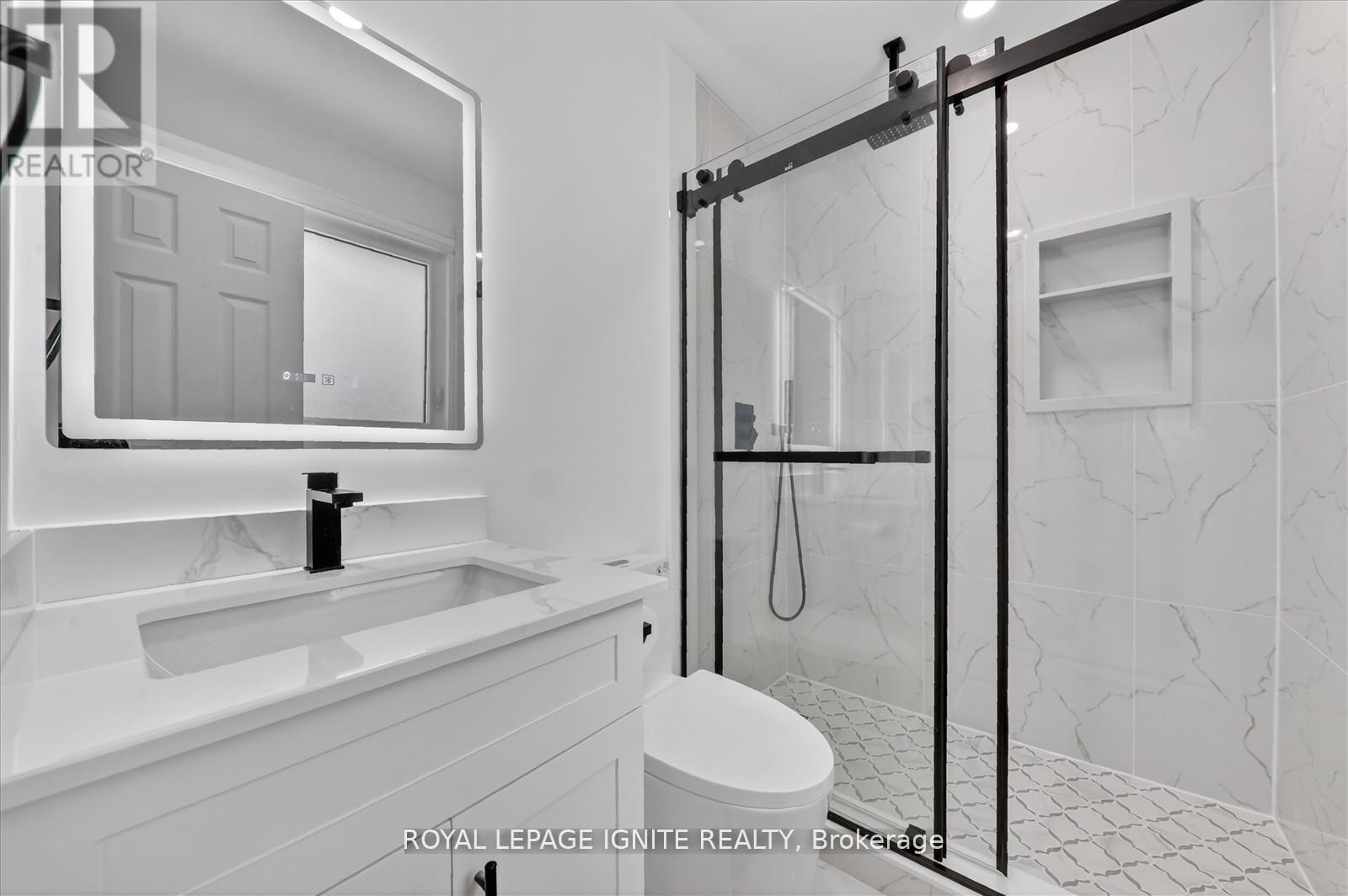 167 Mathewson Street, Vaughan, Ontario  L6A 1B8 - Photo 27 - N12914280