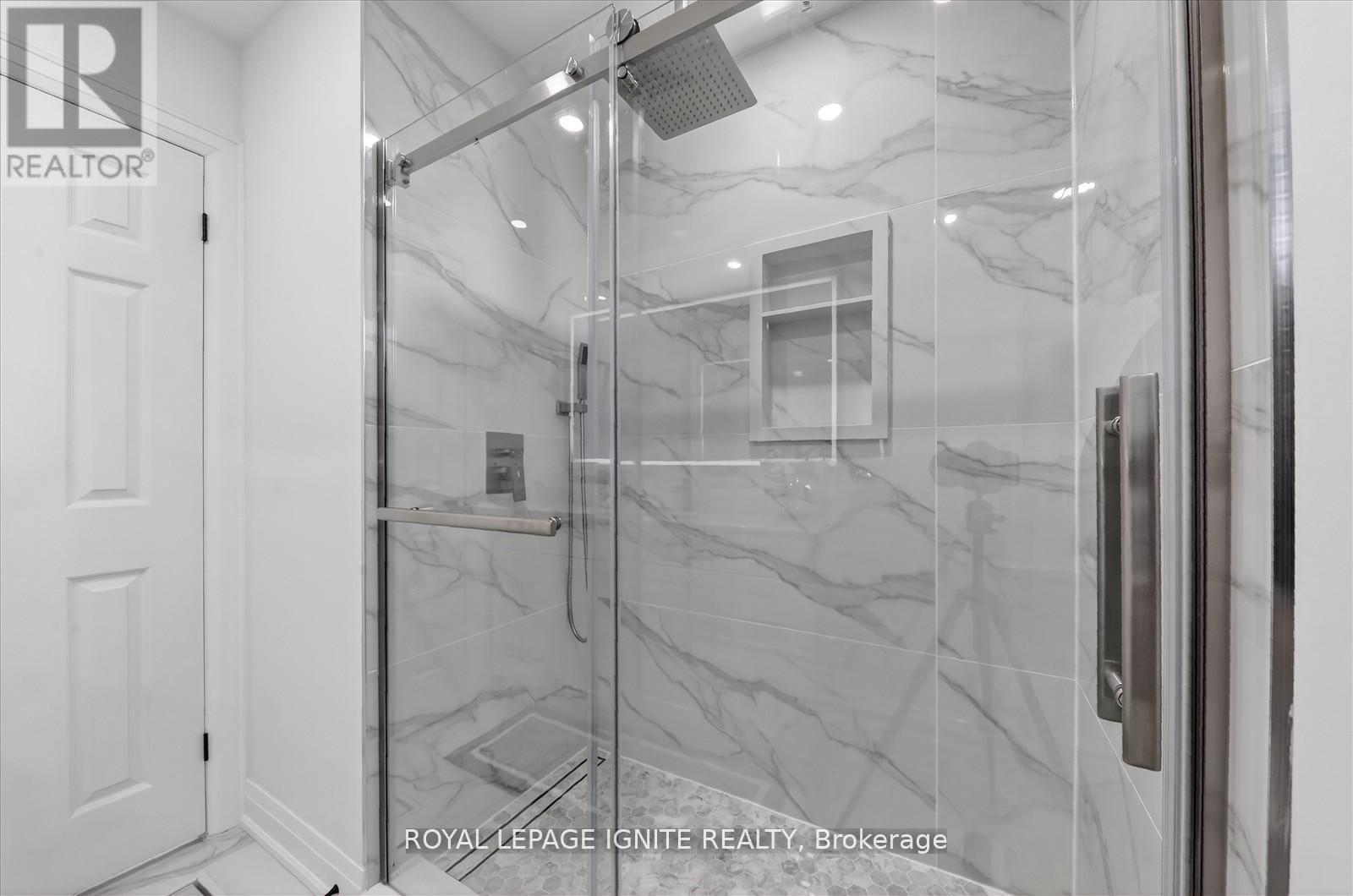 167 Mathewson Street, Vaughan, Ontario  L6A 1B8 - Photo 31 - N12914280