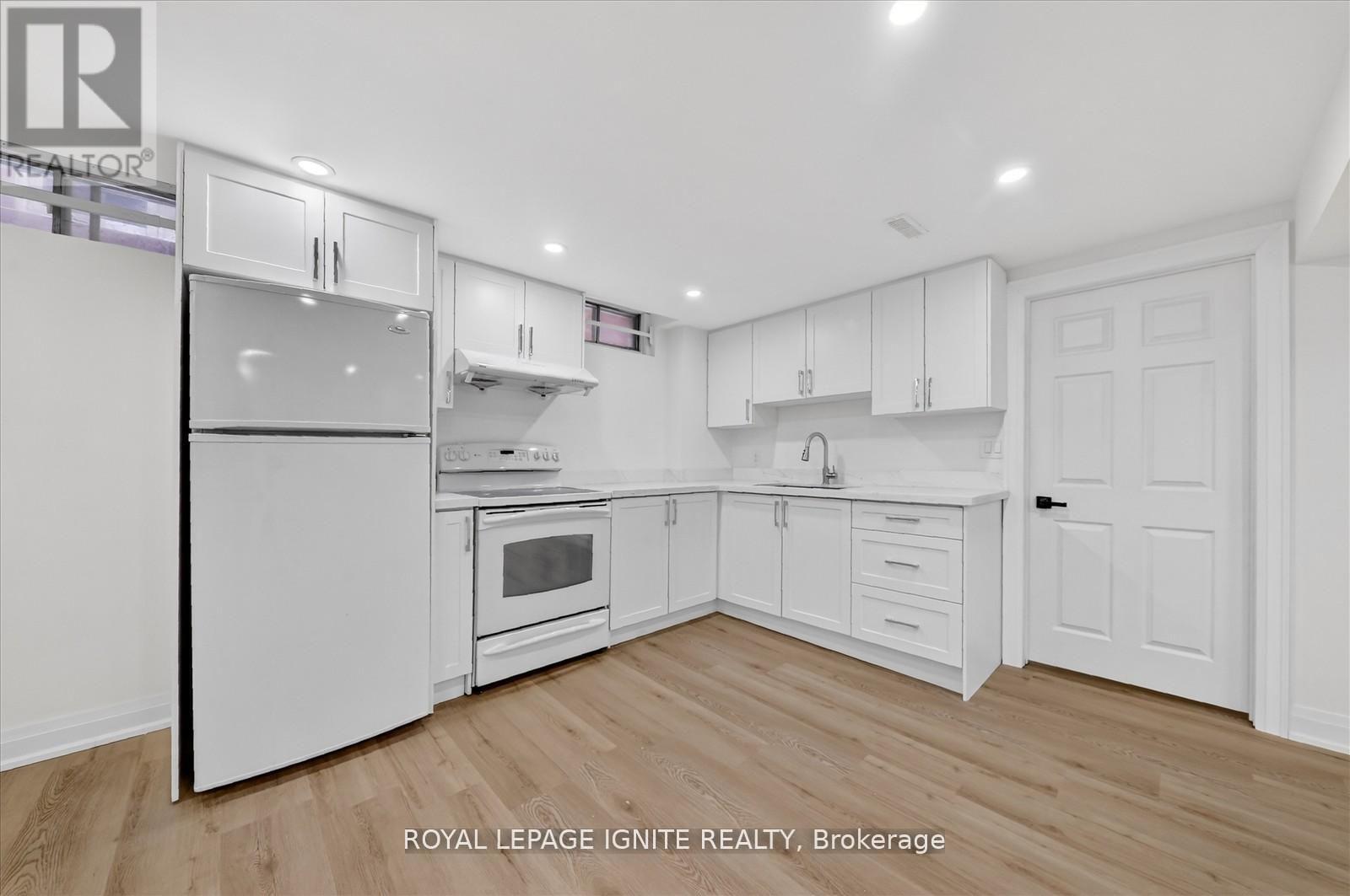 167 Mathewson Street, Vaughan, Ontario  L6A 1B8 - Photo 40 - N12914280