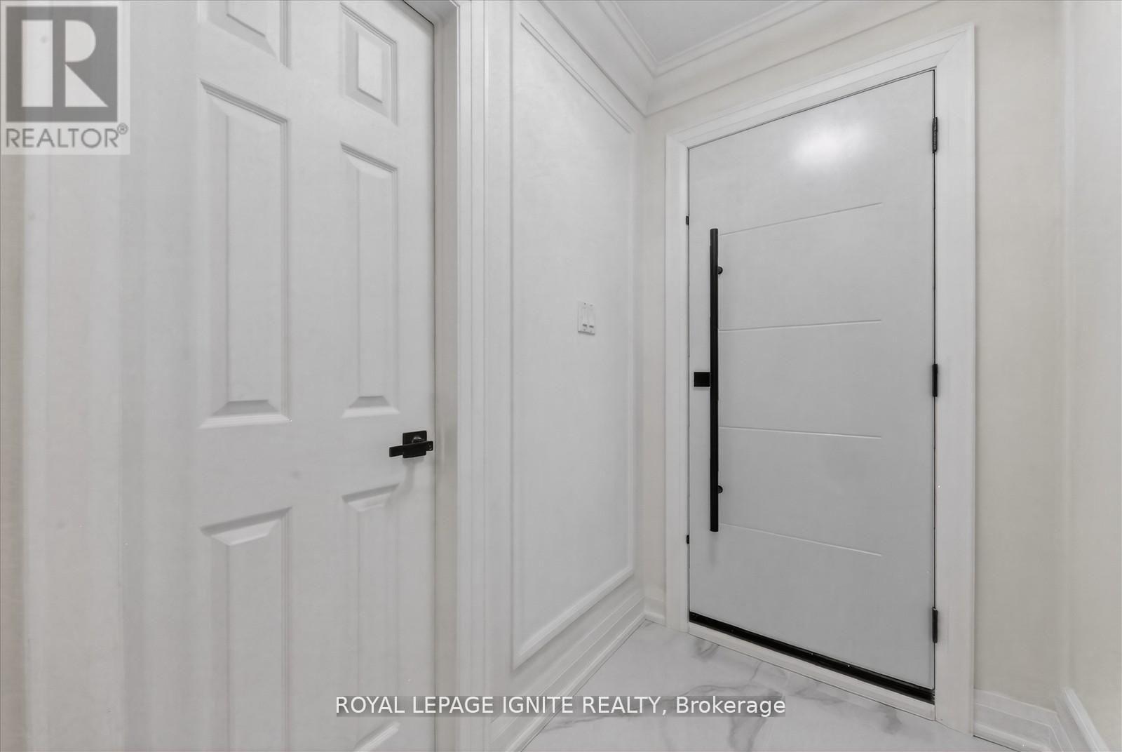 167 Mathewson Street, Vaughan, Ontario  L6A 1B8 - Photo 6 - N12914280