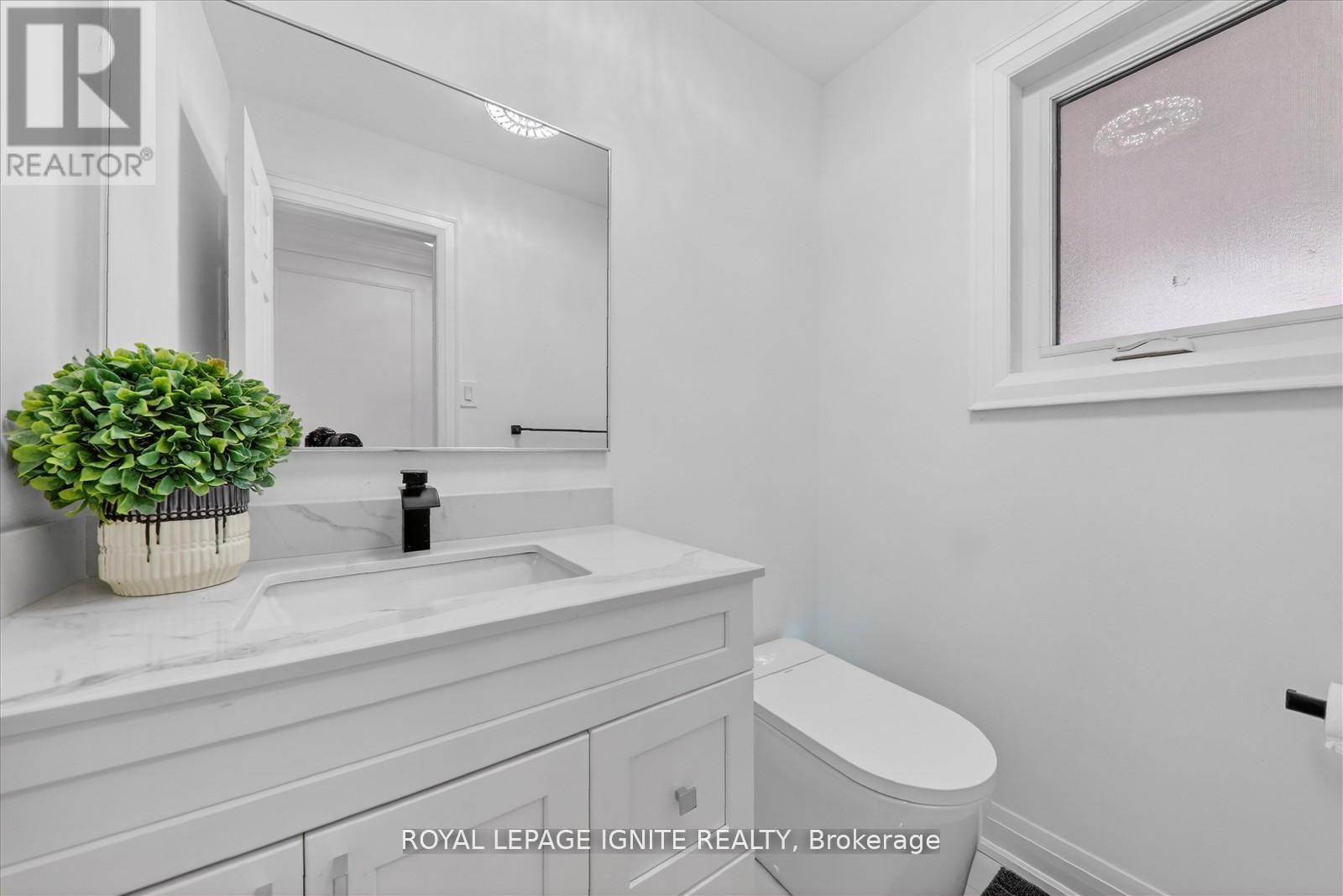 167 Mathewson Street, Vaughan, Ontario  L6A 1B8 - Photo 7 - N12914280