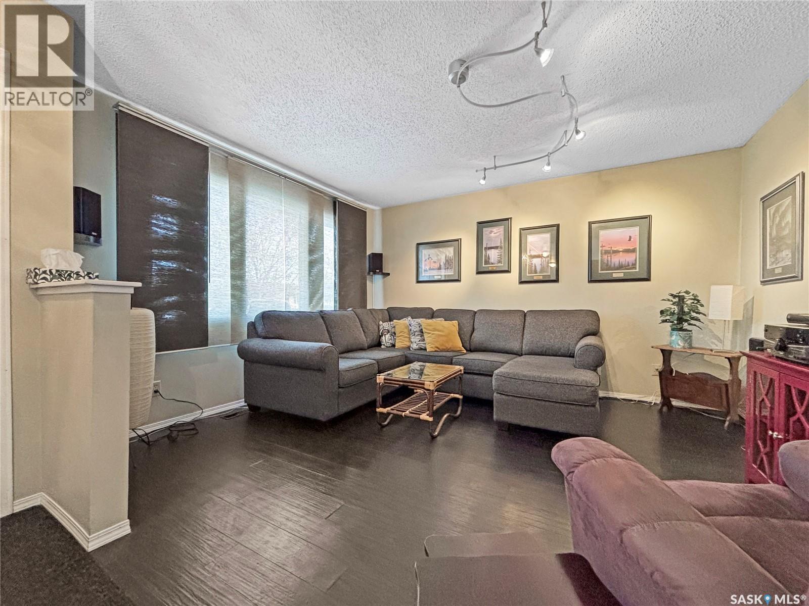 437 Douglas Crescent, Saskatoon, Saskatchewan  S7L 4T6 - Photo 5 - SK031141