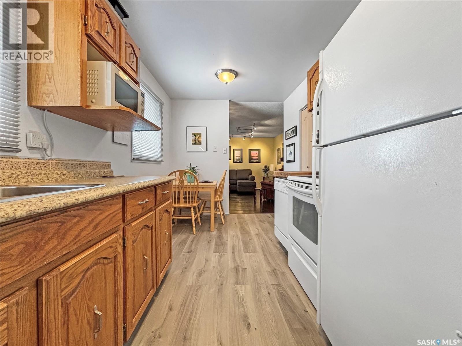 437 Douglas Crescent, Saskatoon, Saskatchewan  S7L 4T6 - Photo 7 - SK031141