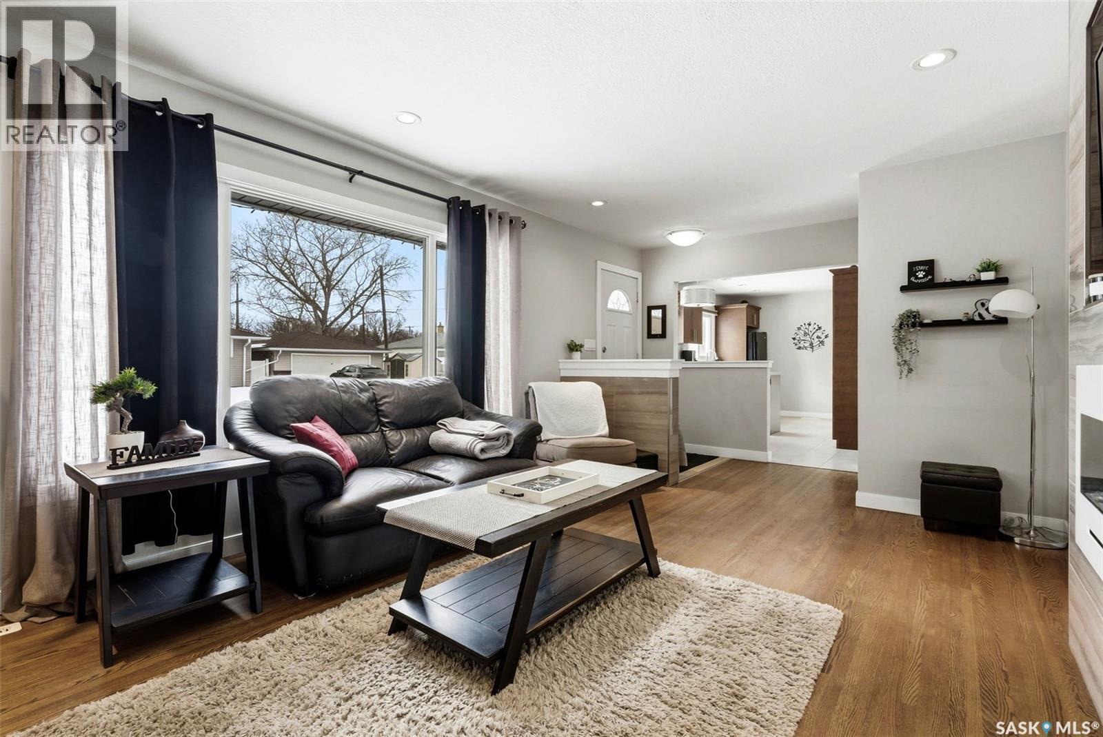 25 Chinook Road, Regina, Saskatchewan  S4S 5C3 - Photo 6 - SK031099