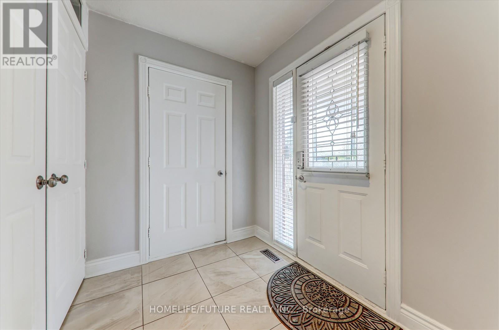 290 Braymore Boulevard, Toronto, Ontario  M1B 2H4 - Photo 6 - E12423994