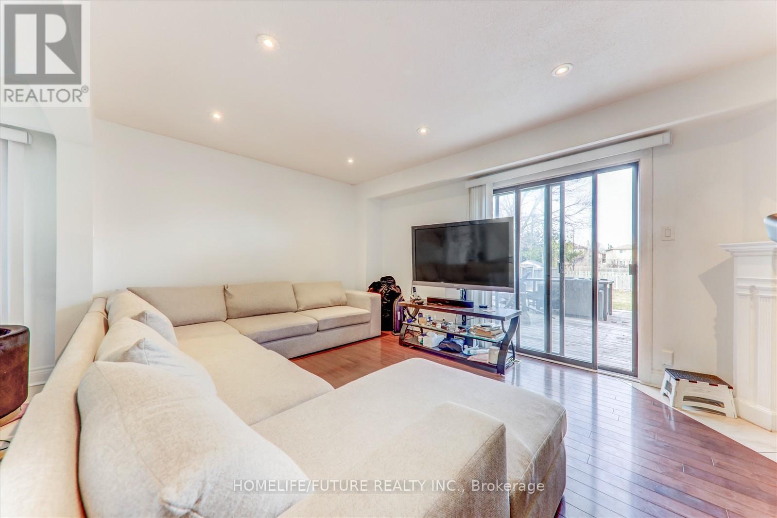 290 Braymore Boulevard, Toronto, Ontario  M1B 2H4 - Photo 16 - E12423994