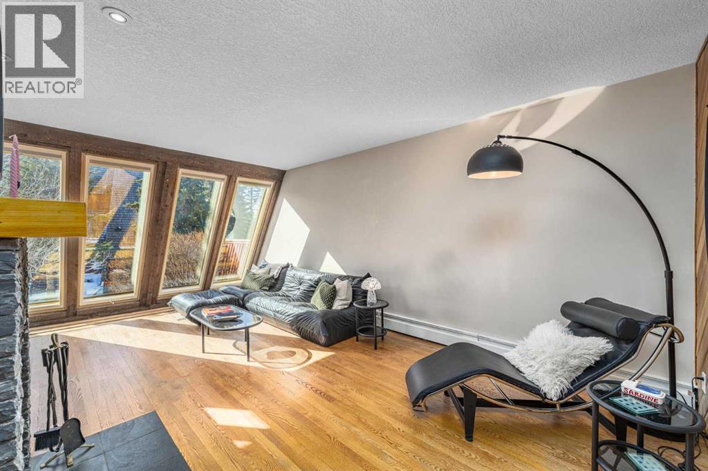 13, 828 Coach Bluff Crescent Sw, Calgary, Alberta  T3H 1A8 - Photo 9 - A2293433