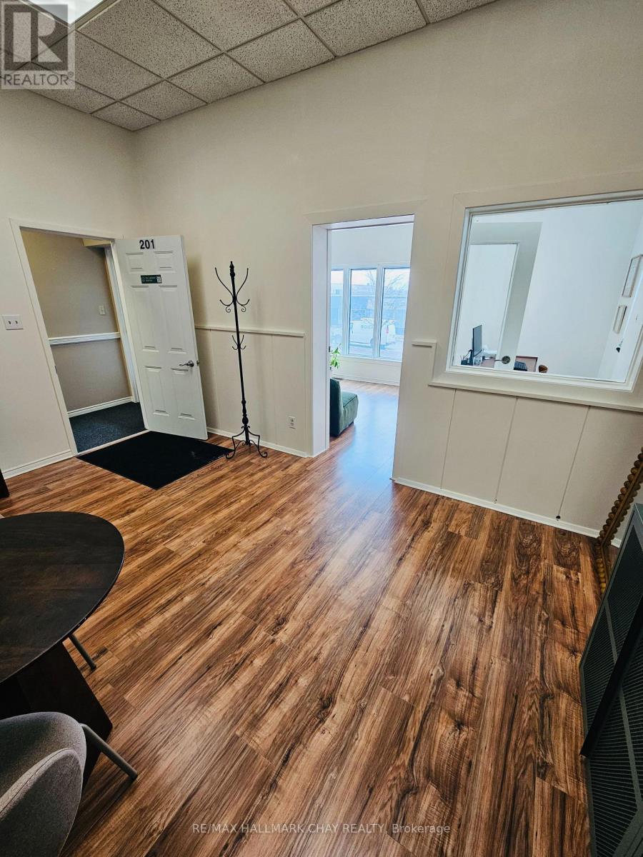 201 - 60 Collier Street, Barrie (City Centre), Ontario  L4M 1G8 - Photo 6 - S12914070