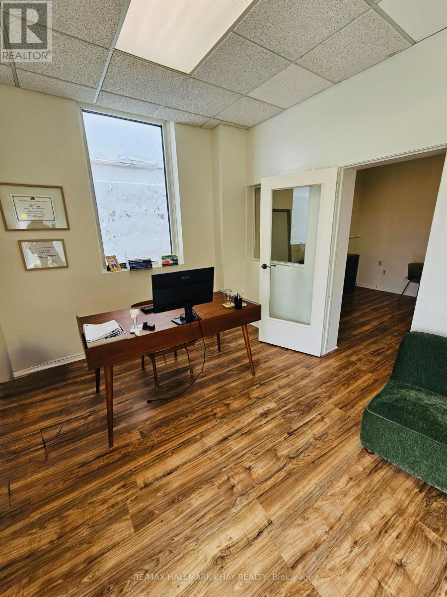 201 - 60 Collier Street, Barrie (City Centre), Ontario  L4M 1G8 - Photo 8 - S12914070