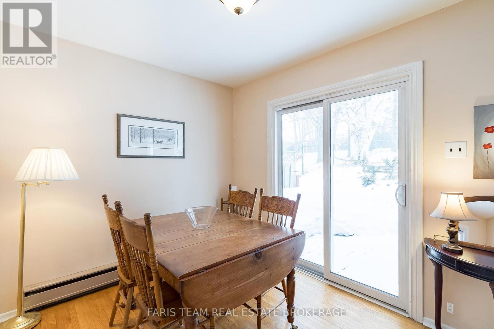 257 Church Street, Penetanguishene, Ontario  L9M 1G6 - Photo 11 - S12914072