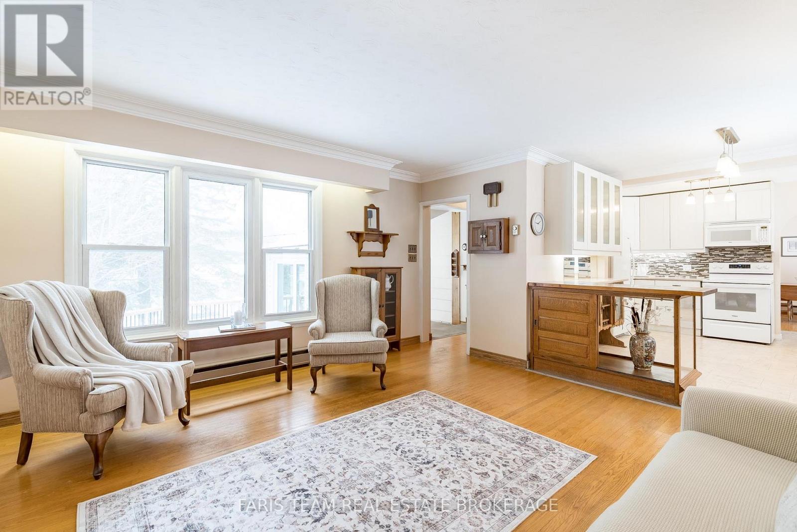 257 Church Street, Penetanguishene, Ontario  L9M 1G6 - Photo 16 - S12914072