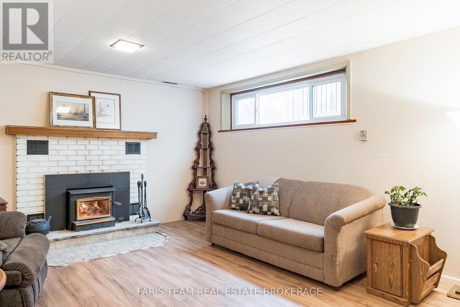 257 Church Street, Penetanguishene, Ontario  L9M 1G6 - Photo 24 - S12914072