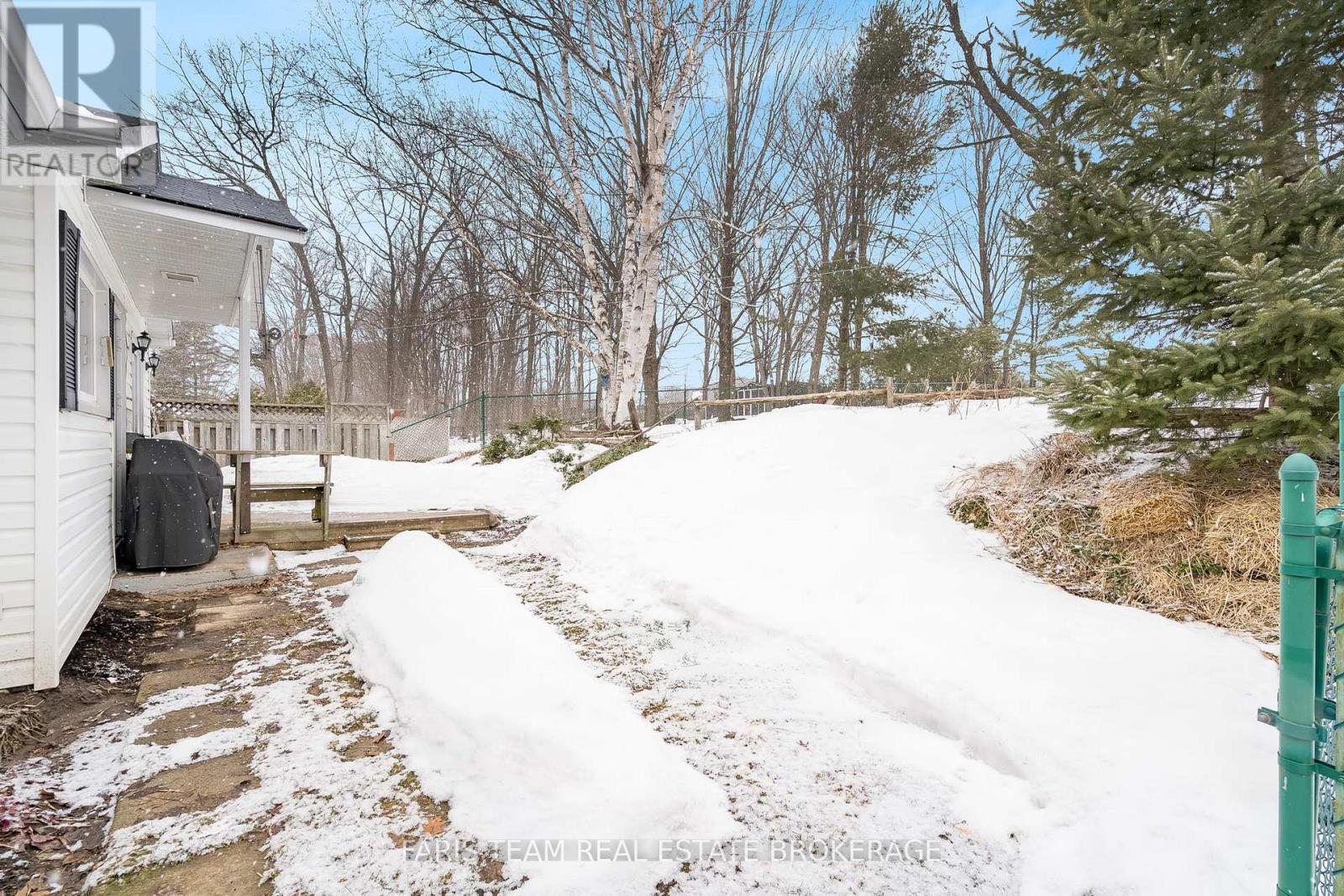 257 Church Street, Penetanguishene, Ontario  L9M 1G6 - Photo 33 - S12914072