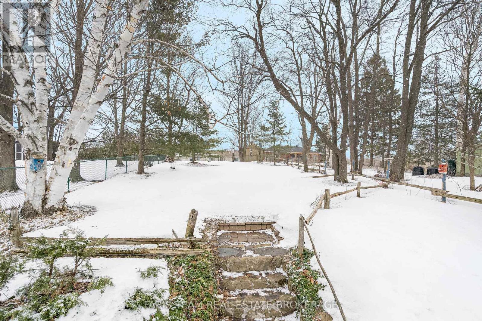 257 Church Street, Penetanguishene, Ontario  L9M 1G6 - Photo 34 - S12914072