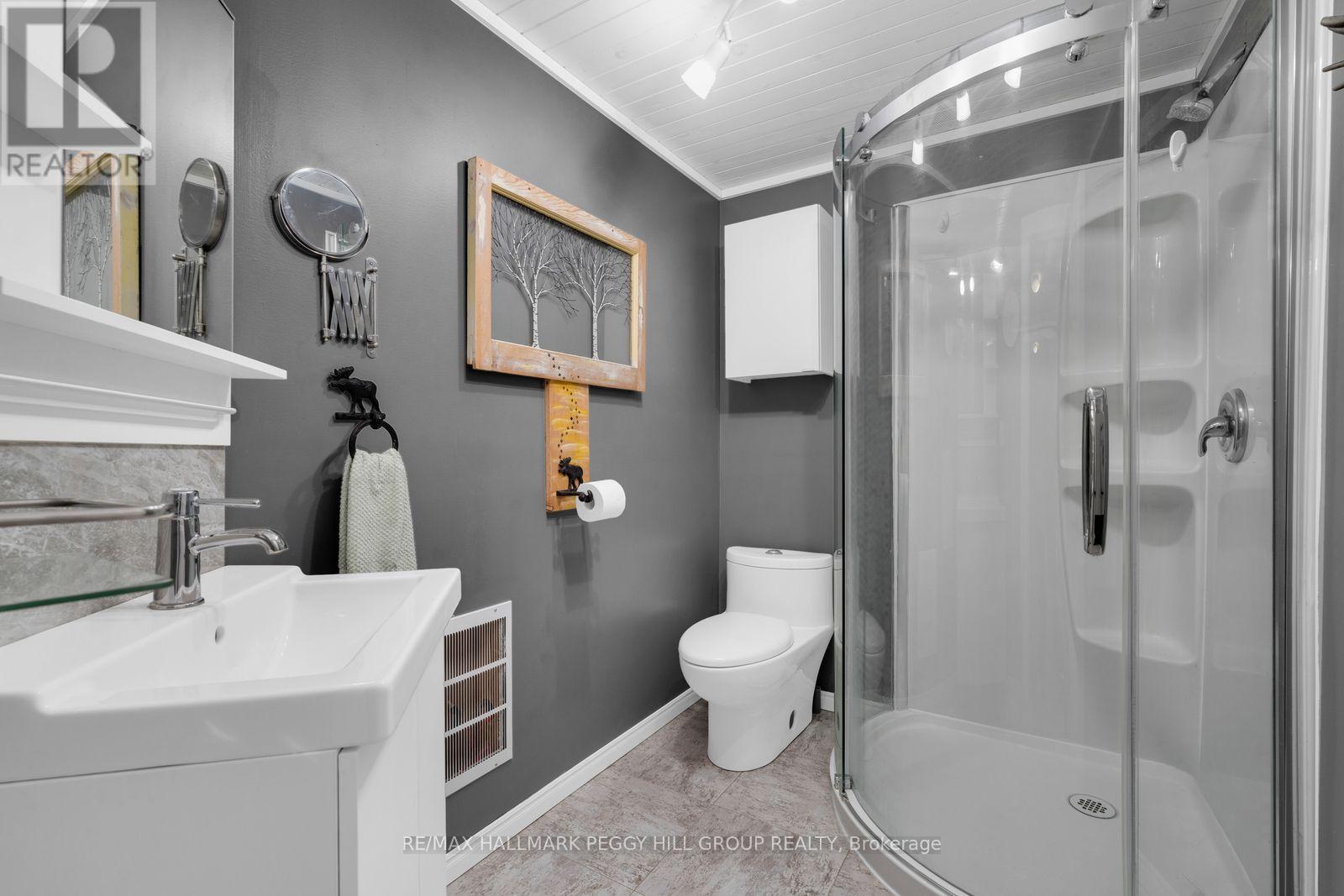 5724 & 1 Penetanguishene Road & Cedar Lane, Springwater, Ontario  L0L 1P0 - Photo 11 - S12914248