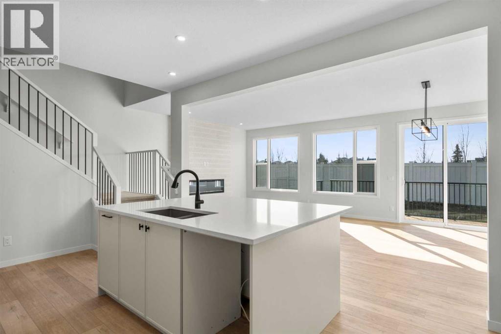 270 West Grove Lane Sw, Calgary, Alberta  T3H 6K8 - Photo 7 - A2294806