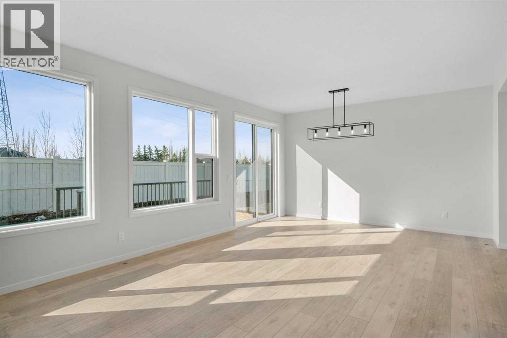 270 West Grove Lane Sw, Calgary, Alberta  T3H 6K8 - Photo 15 - A2294806