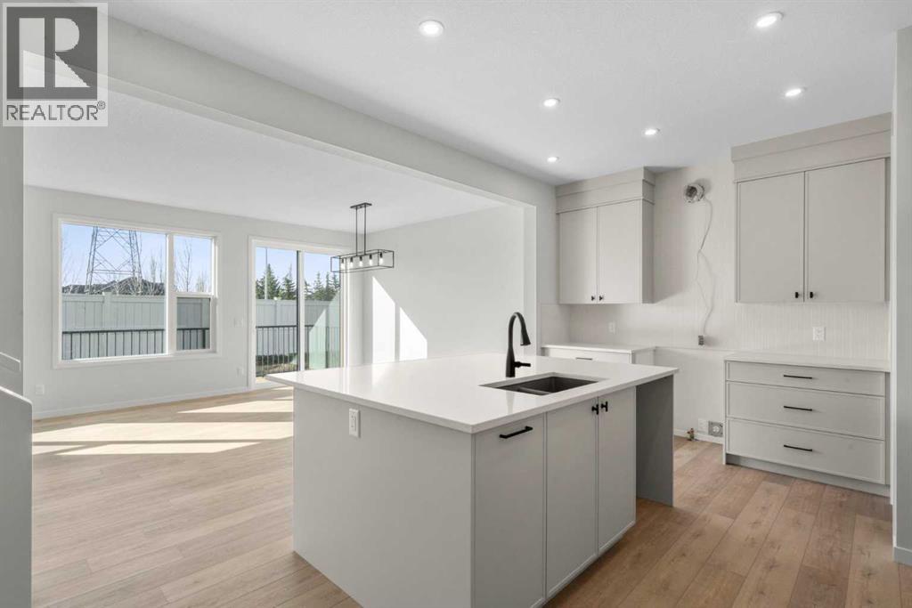 270 West Grove Lane Sw, Calgary, Alberta  T3H 6K8 - Photo 5 - A2294806